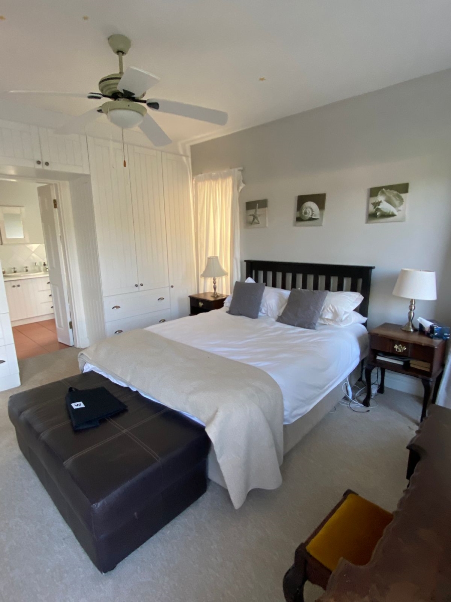5 Bedroom Property for Sale in Seafield Eastern Cape
